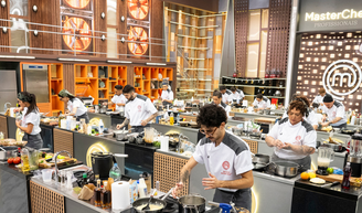 Quem saiu do 'MasterChef Profissionais 2026'? Após prova em que rival perdeu 5 minutos e releitura do prato feito desagradou aos chefs, participante admite: 'Não soube jogar'.