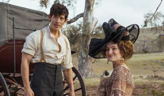 A Netflix lança uma de suas melhores séries de época: 6 episódios que reúnem o melhor de 'Bridgerton' e dos romances de Jane Austen.