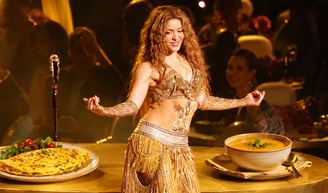 Omelete no café da manhã e sopa às 16h: aos 49 anos, Shakira reúne estratégias na alimentação para ter corpo definido e saudável. 'A sopa é uma ótima opção porque sacia e dá a sensação de uma refeição completa'.