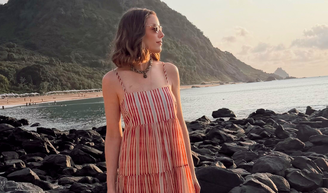 Estes tênis New Balance na cor 'doce de casca de laranja' são perfeitos: os favoritos entre as garotas ricas que amam montar looks versáteis na Primavera 2026.