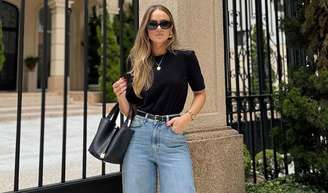 Calça jeans tendência para Primavera 2026: corte barrel é aposta entre as fashionistas.