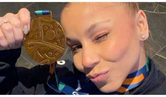 Flávia Saraiva ganhou medalha de bronze no Mundial de ginástica artística, em Roterdã.