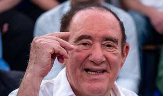 Aos 91 anos e processado por filha, Renato Aragão tem mansão de 3 mil m² penhorada; decisão envolve dívida de R$ 676 mil de 3 anos com IPTU. Saiba próximos passos da ação na Justiça.