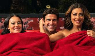 Sergio Guizé, Paolla Oliveira, Reynaldo Gianecchini e Juliana Paes nos bastidores de 'A Dona do Pedaço', em 2019.