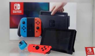 Console Nintendo Switch é visto em loja de produtos eletrônicos em Tóquio, Japão
3/3/2017 REUTERS/Toru Hanai