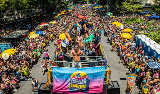 Carnaval de rua de BH vem atraindo multidões