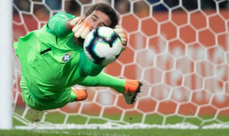 FIFA entende que rebotes de pênaltis devem ser proibidos