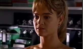 Tallyta Cardoso na sequência mais impactante de sua personagem, antes das plásticas reais feitas para serem exibidas na novela