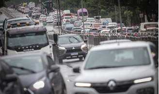 A Prefeitura de São Paulo manteve o rodízio municipal de veículos nesta segunda FOTO:Werther Santana/Estadao
