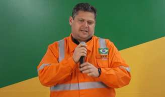 Presidente do Senado, Davi Alcolumbre, em evento da Petrobras elogia Lula