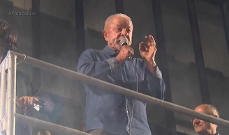 Luiz Inácio Lula da Silva (PT) durante discurso na Paulista após ser reeleito