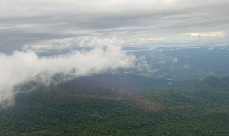 A região onde o avião desapareceu é de serra