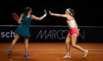 Luisa Stefani e Babos 