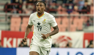 Abu Francis se lesinou em amistoso contra o Japão