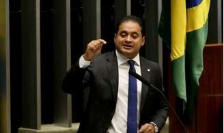 O senador Weverton Rocha é um dos alvos da quinta fase da Operação Sem Descontos.