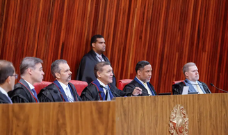 Plenário do TSE decidiu, por 5 a 2, anular os votos de Anthony Garotinho nas eleições para governador do Rio