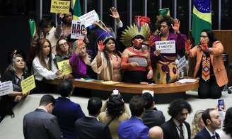 Ministério dos Povos Indígenas (MPI) classificou a aprovação do marco temporal pelos deputados federais como um “genocídio legislado”