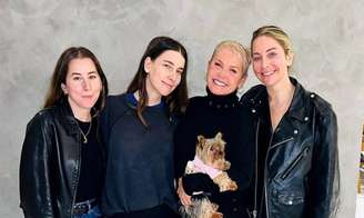 Irmãs Haim encontram Xuxa após cantar ‘Ilariê’ em festival