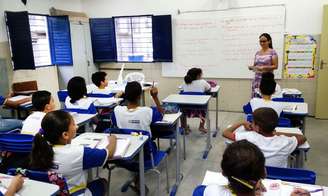 Só metade das escolas públicas têm projetos antirracistas