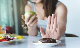 Saiu da dieta no fim de semana? Veja como voltar à rotina