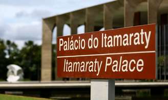 Manifestantes planejam acampamento em frente do Itamaraty e ocupação pacífica no Instituto Rio Branco.