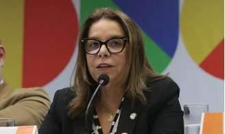 Denise Pires de Carvalho, presidente da Capes, estudantes devem ter plano B em relação aos estudos nos EUA.