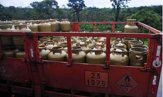 O novo programa substitui o modelo anterior, que era pago em dinheiro, pela entrega direta do botijão de gás por meio de revendedores credenciados