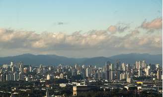 Produtores de petróleo, como o Brasil, estão se beneficiando dos altos preços da energia, diz o FMI