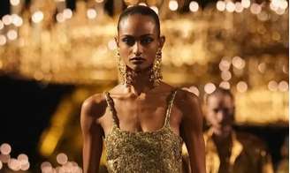Laís Leão no desfile de YSL 