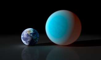 Projeção feita pela Nasa mostra o planeta Cancri (esq.) ao lado da Terra