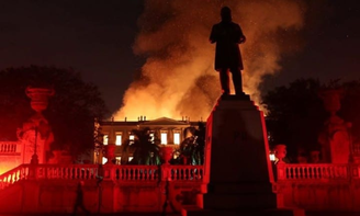 Incêndio aconteceu no domingo (2)