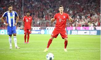 Lewandowski marcou os dois gols do Bayern de Munique nesta sexta (Divulgação)