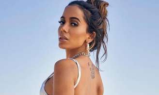 Cantora Anitta comentou sobre as previsões para o próximo ano