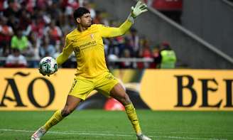 Matheus Magalhães defendo o Braga. 