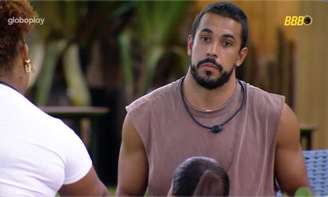 Brothers do quarto nordeste alertam Maike sobre proximidade com Diogo