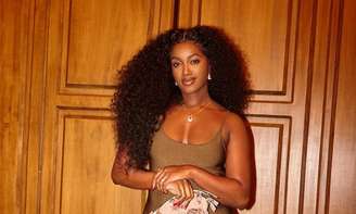 Iza no desfile da Fendi, em Milão 