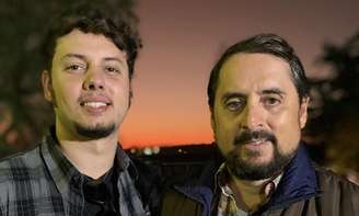 Maury Lima ao lado do pai, Mauri: filho seguiu dos passos da família no universo da música sertaneja