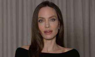 Angelina Jolie realizou uma mastectomia dupla em 2013 devido à sua predisposição genética ao câncer