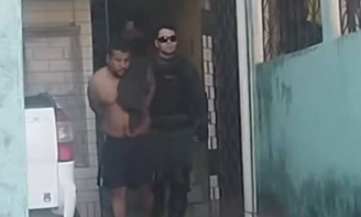O suspeito foi preso em flagrante por tentativa de feminicídio
