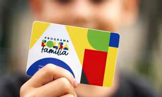 O Programa Bolsa Família é uma política pública de transferência de renda voltada principalmente a famílias em situação de pobreza e extrema pobreza – Agência Brasil