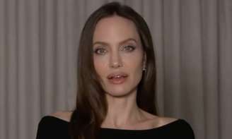 Angelina Jolie se divorciou de Brad Pitt em 2016, com quem tinha um relacionamento há 12 anos