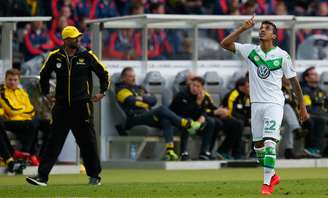 Luiz Gustavo fez gol na final da Copa da Alemanha mesmo já lesionado