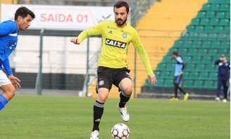 Juliano garante foco do time para bater o Internacional no próximo sábado (Foto: Luiz Henrique / Divulgação / Figueirense)