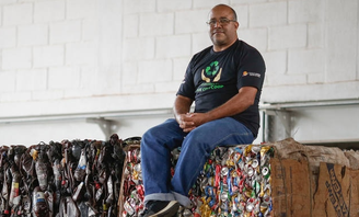 Aos 47 anos, Ronei Alves da Silva, catador de material reciclável, se tornou um líder da categoria no Distrito Federal e liderou o processo de profissionalização de atividades das cooperativas