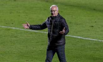 O técnico Dorival Jr