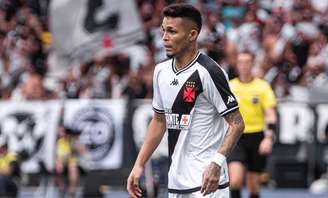 Adson desfalcará o Vasco no clássico contra o Flamengo pelo Campeonato Brasileiro.