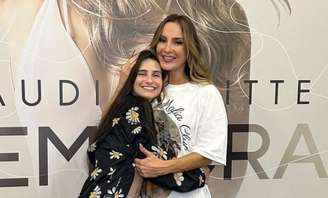 Isabella Oliveira, bailarina de Claudia Leitte, morreu aos 21 anos