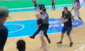 Árbitro foi agredido no NBB 