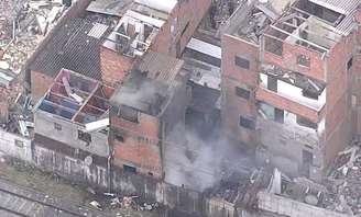 Fogo foi controlado sem deixar feridos no local.