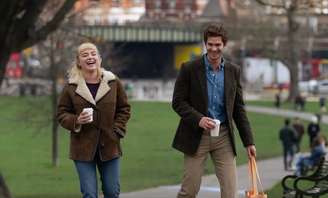 Florence Pugh e Andrew Garfield em 'Todo Tempo Que Temos'
